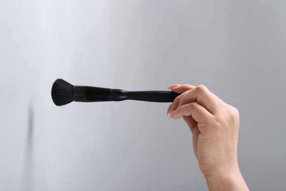 Round nose brush