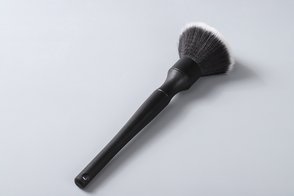 Round nose brush